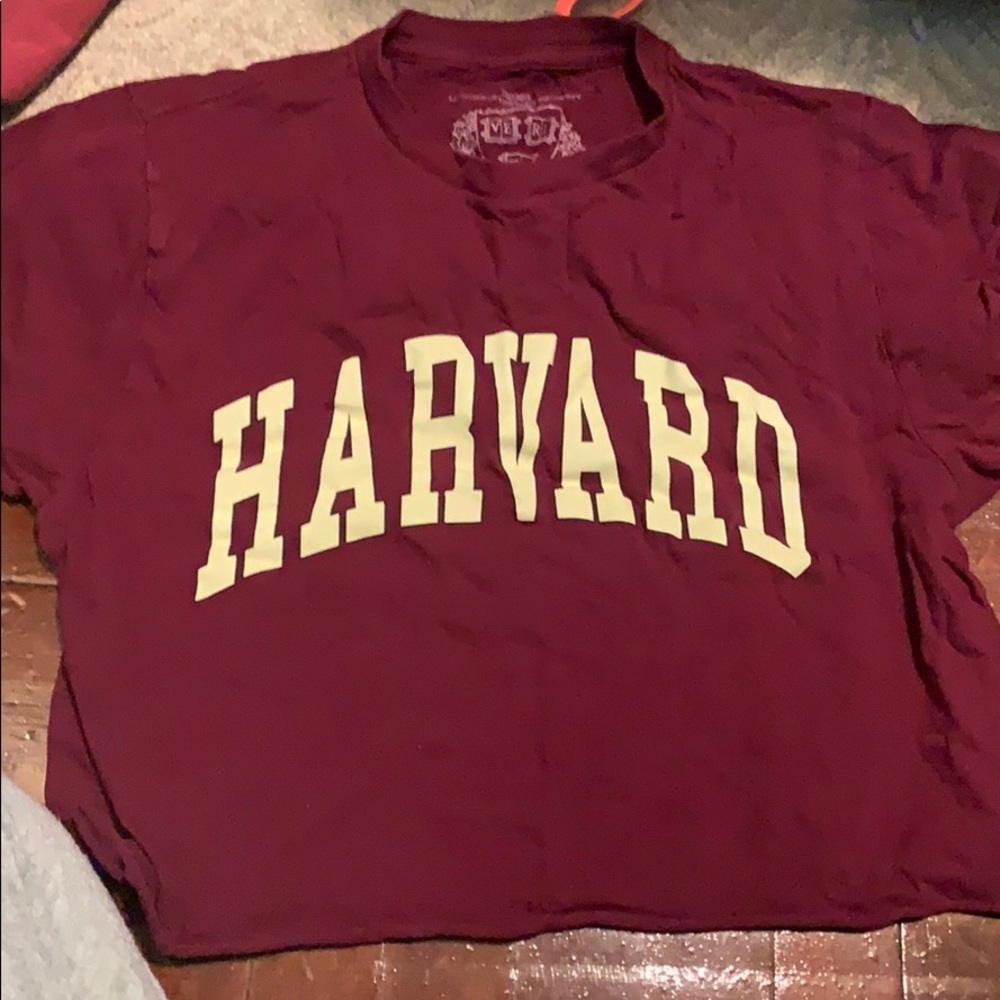 Super cute harvard top
